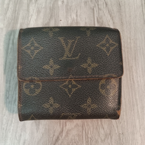 Authentic Louis Vuitton Elise Wallet - Picture 2 of 11